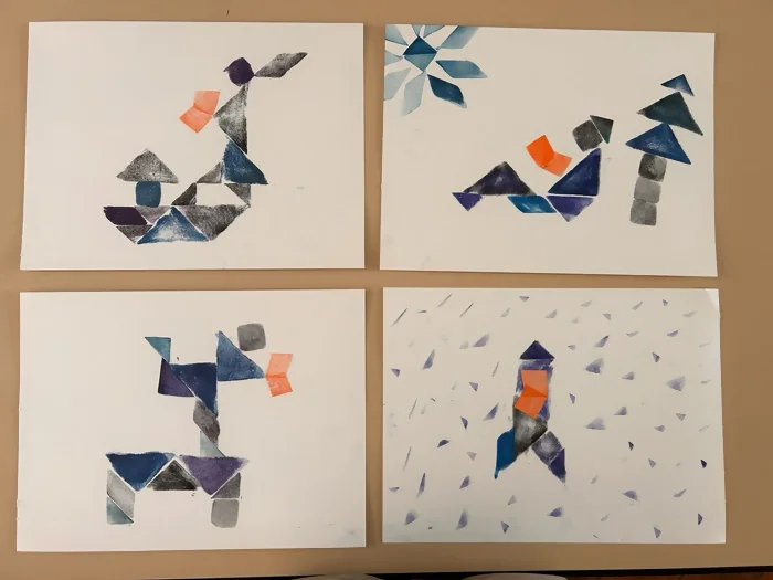 On va des exemples de l'atelier lié à l'album "et si la lune". Des personnages et paysages sont faits en tampons à partir des formes du tangram. Les quatre scènes représentent des gens en train de lire. La première montre une silhouette lisant sur le pont d'un bateau, la seconde lit au soleil sous un arbre, la troisième est en équilibre sur un pied sur un banc le livre à la main, et la dernière semble assise à lire avec du vent autour.